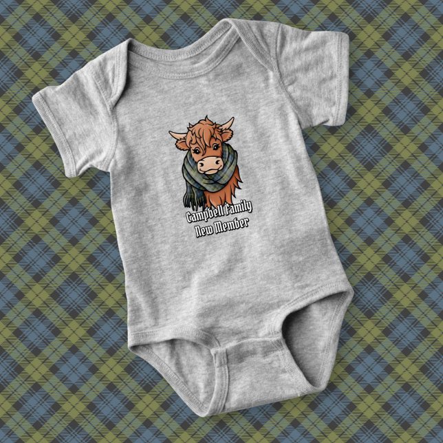 Highland Cow med Campbell Tartan Scarf T Shirt (Skapare uppladdad)