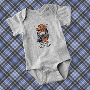 Highland Cow med Clark Tartan Scarf T Shirt