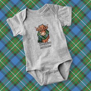 Highland Cow med Ferguson Tartan Scarf T Shirt