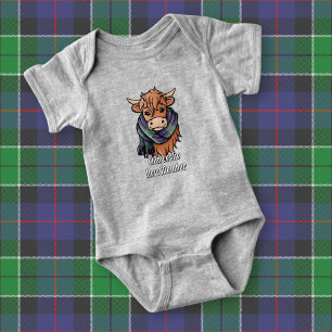 Highland Cow med Leslie Hunting Tartan Scarf T Shirt