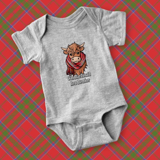Highland Cow med MacDonald of Keppoch Scarf T Shirt (Skapare uppladdad)