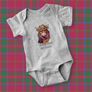 Highland Cow med MacDougall Tartan Scarf T Shirt