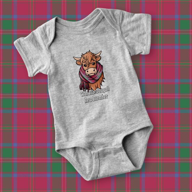 Highland Cow med MacDougall Tartan Scarf T Shirt (Skapare uppladdad)
