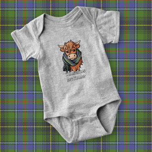 Highland Cow med MacInnes Tartan Scarf T Shirt