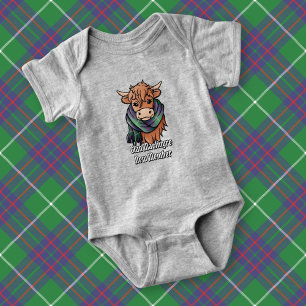 Highland Cow med MacIntyre Tartan Scarf T Shirt