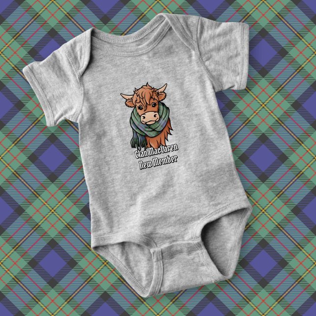 Highland Cow med MacLaren Tartan Scarf T Shirt (Skapare uppladdad)