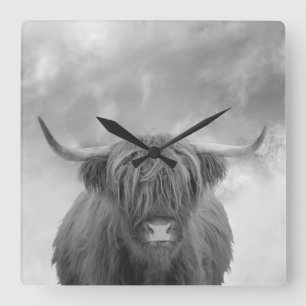 Highland Cow Scotland Clouds Black White Fyrkantig Klocka