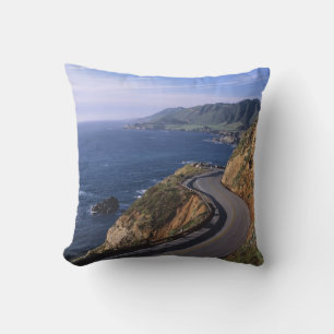 Highway 1 längs Kaliforniens kust nära Kudde