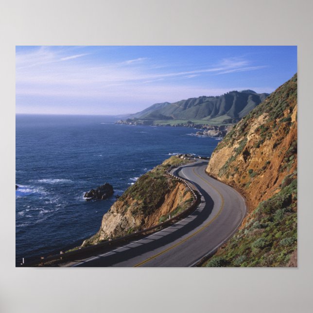 Highway 1 längs Kaliforniens kust nära Poster (Framsidan)