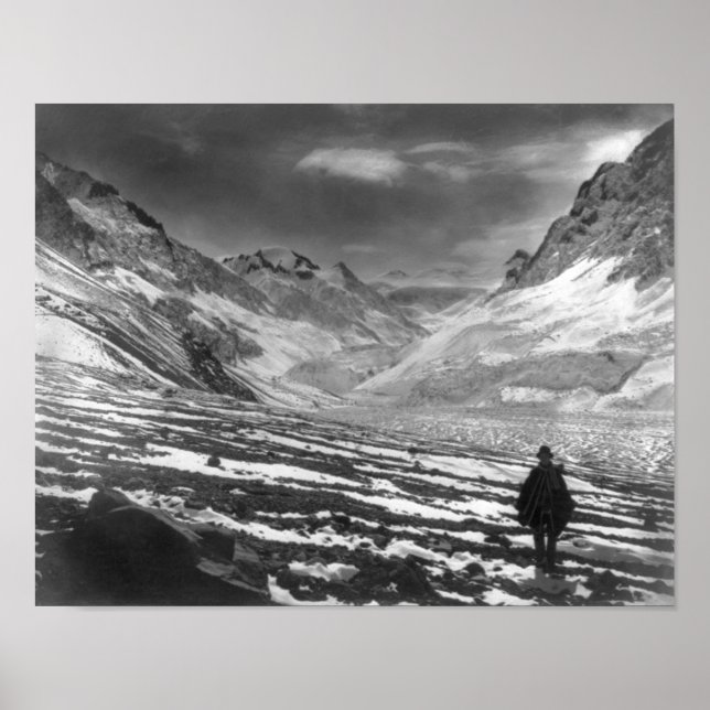 Hiker i Aconcaguadalen i Chili Photograp Poster (Framsidan)