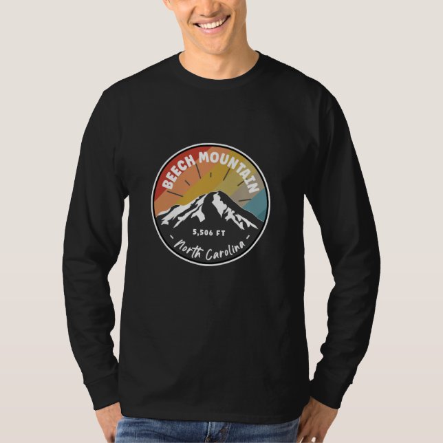 Hiking Beech Mountain - North Carolina T Shirt (Framsida)