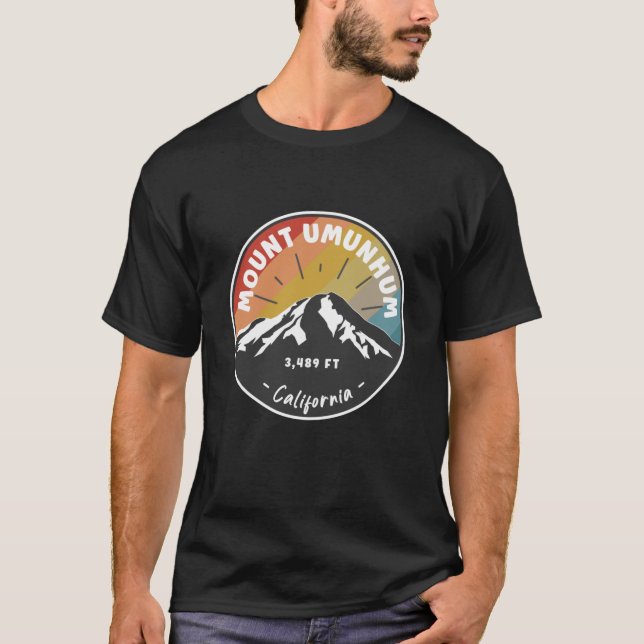 Hiking Mount Umunhum California T Shirt (Framsida)