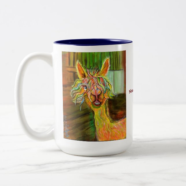 Hilda Alpaca med berättelsemuggen Två-Tonad Mugg (Vänster)