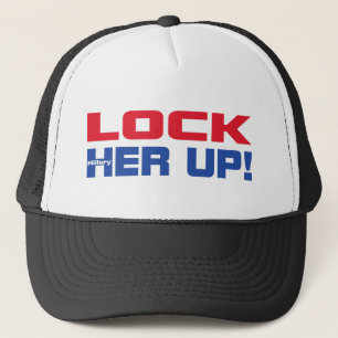 HILLARY LÅSER UPP HENNE TRUCKERKEPS