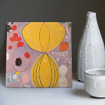 Hilma Af Klint YOUTH the Ten största No. 7 Kakelplatta<br><div class="desc">YOUTH The Ten Largest No. 7 - Hilma af Klint (1862-1944) var en banbrytare i konsten som skiftade från den synliga världen till andlighet. Så sent som 1906 skapat hon abstrakt målning som återspeglar hennes tro på en andlig-dimension bortom vanlig uppfattning. Hon påstod sig kommunicera med högre medvetandehöjande varelser när...</div>