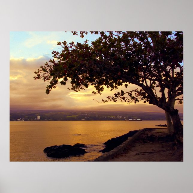 HILO BAY SUNDOWN I HAWAII POSTER (Framsidan)