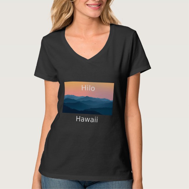 Hilo Hawaii Mountain sunset hometown T Shirt (Framsida)