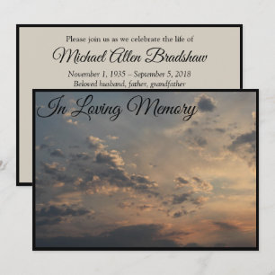 Himlar av meddelande om tjänsten Clouds Memorial Inbjudningar