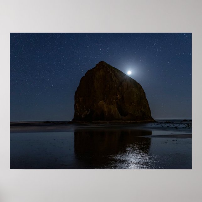 Himlar ovanför Haystack Sten | Cannon Beach, Orego Poster (Framsidan)
