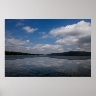 Himlar reflektion om Keuka Sjö, New York Poster