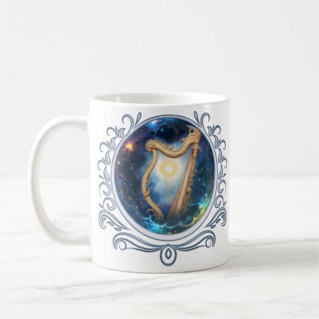 Himlavarv av den månbundna himlen.  kaffemugg (Vänster)