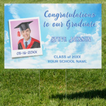 Himmel är den Gratulerara Studentfesten för  foto