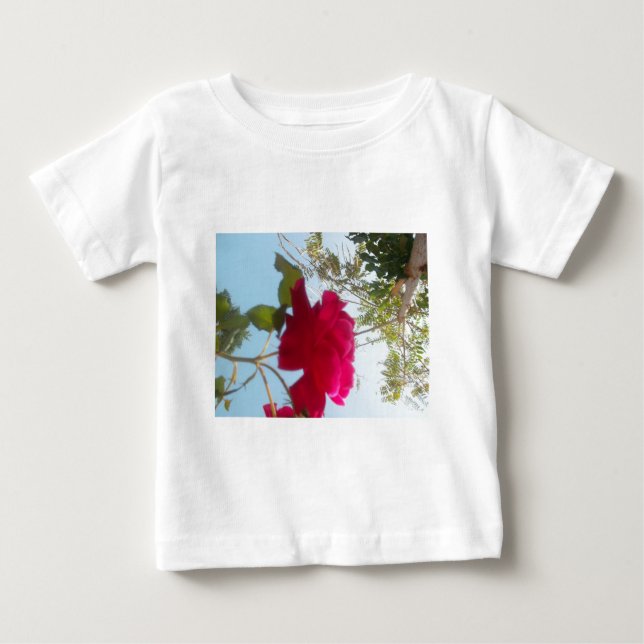 Himmelsk bloom: A Ro mot Himmel T Shirt (Framsida)