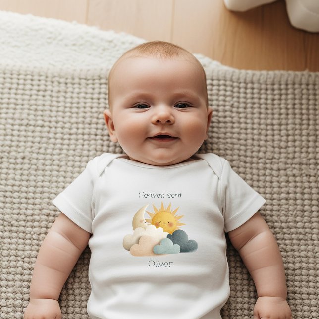 Himmelskt Nyfött Barn T Shirt (Skapare uppladdad)