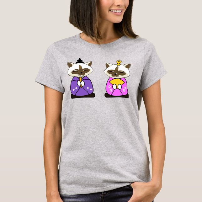 Hinamatsuri Siamese Cats Hina Ningyo T Shirt (Framsida)