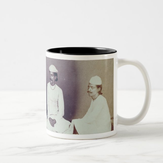 Hinduiska Brahmins i Delhi, 19th århundrade Två-Tonad Mugg (Höger)