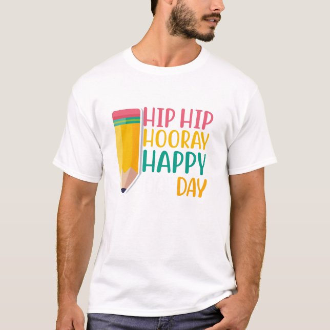 Hip Hip Hooray Lycklig 100:e dagstidningen Funny S T Shirt (Framsida)