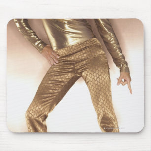 Hip-kvinna i guld disco-dans musmatta