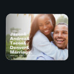 Hip List Modern Typografi Spara datum Magnet<br><div class="desc">En smart och trendlös spara datum magneter har en anpassningsbar med alla sak som gör din relation speciell i stil i det vanliga memorandumet över ett foto av förlovningen och med ytterligare en rad enkla informationstexter.</div>