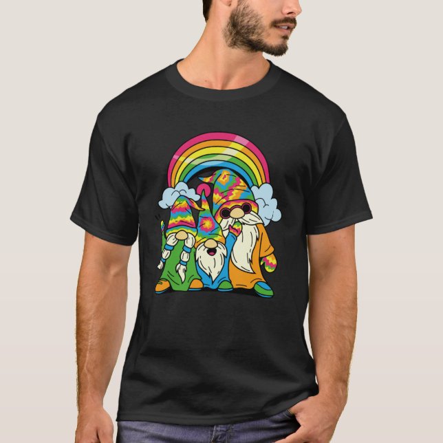Hippie Gnomes Retro Groovy Tie Dye Rainbow Peace G T Shirt (Framsida)