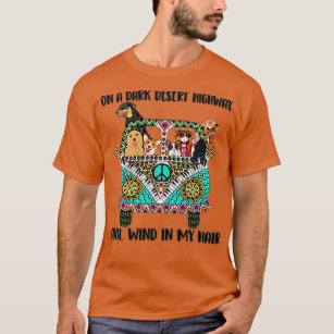 Hippie-hund på en mörk-coola-vind i öknen t shirt