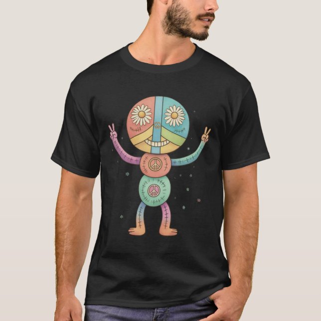 Hippie Peace Doll – Retro Stitched Flower Child T Shirt (Framsida)