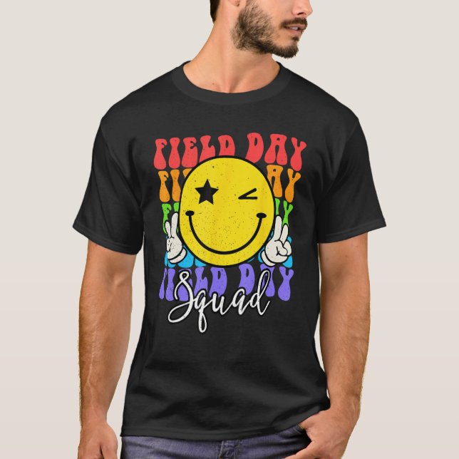 Hippie Smile Face Field Day Squad Groovy Field Day T Shirt (Framsida)