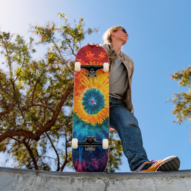 Hippie Tie Dye skateboard to ride in the clouds (Utomhus 1)