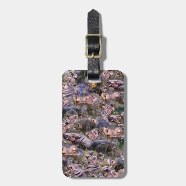 **"Hippo Haven: A Playful Collage of River Giants" Bagagebricka (Vertikal Framsida)