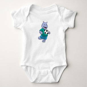 Hippo som fotbollsspelare med fotboll t shirt