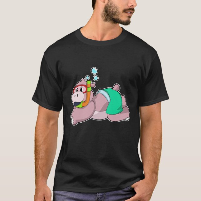 Hippo vid Dyving med Snorkel T Shirt (Framsida)