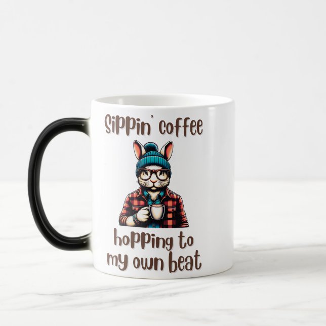 Hipster Bunny Sipping Coffee Vibe Magisk Mugg (Vänster)