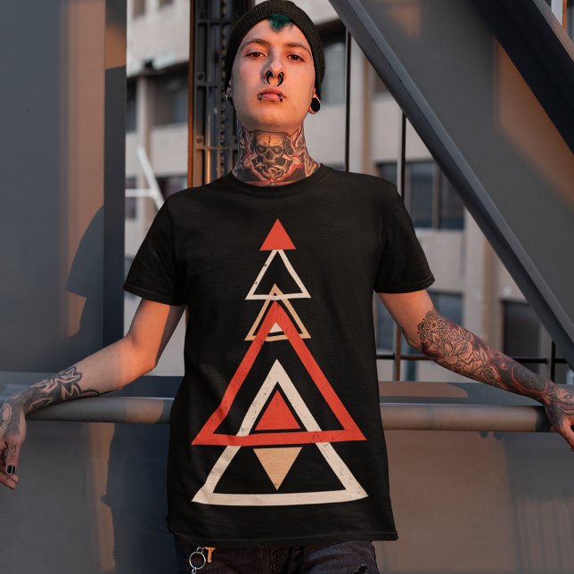 Hipster Triangle Färg T Shirt (Tattoo artist posing on the top of the building)