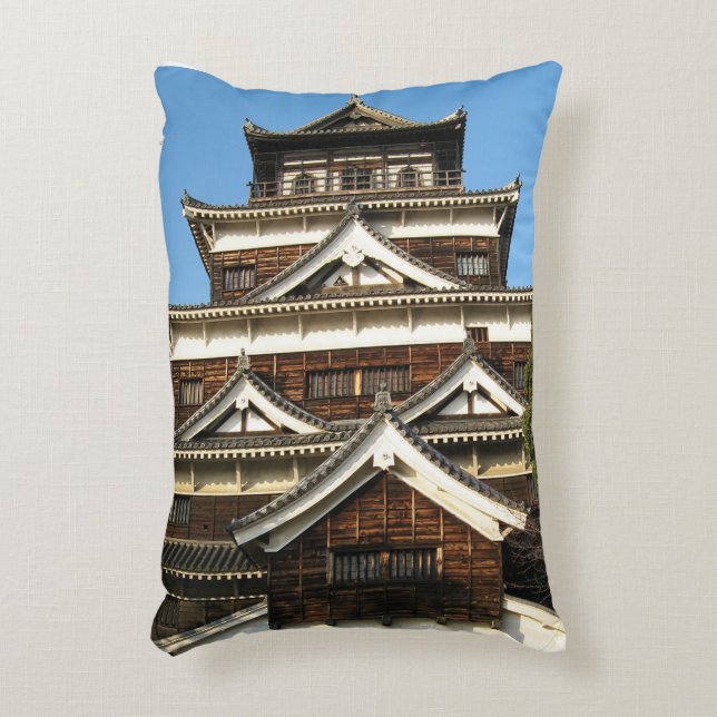 Hiroshima Castle 広 島 城, Hiroshima, Japan Prydnadskudde (Framsidan(Vertikal))