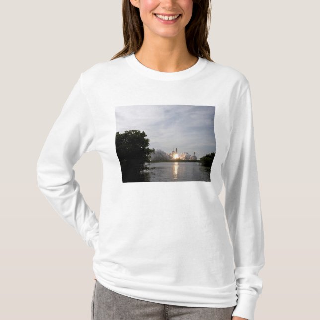 Hiss för rymdfärgsändning av 3 t-shirt (Framsida)
