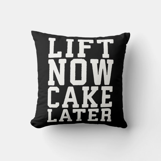 Hiss Now, Cake Senare - Carbs - Funny Workout Kudde (Framsida)