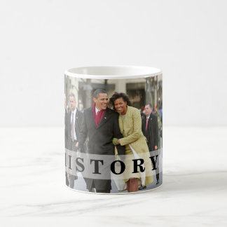 HISTORIA: Barack och Michelle vid installationen Kaffemugg