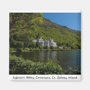 Historic Kylemore Abbey, Co. Galway, Irland. Magnet