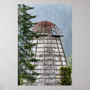 Historic Mill Wigwam Burner nära Florence, Oregon Poster