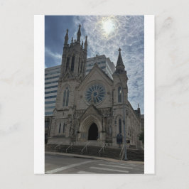 Historisk gotisk katedral med rosettfönster vykort